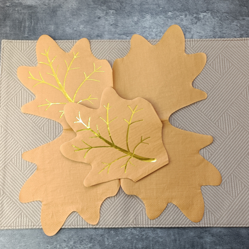 Naipcíní Indiúscartha Duilleoga Maple an Fhómhair le haghaidh Altaithe, Páirtithe an Fhómhair agus Póstaí Naipcíní Indiúscartha Duilleoga Maple an Fhómhair le haghaidh Altaithe, Páirtithe an Fhómhair agus Póstaí