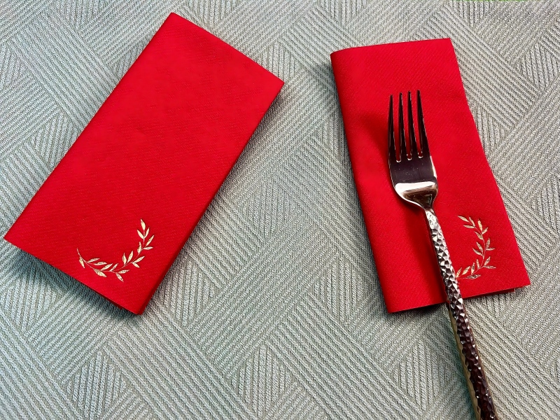 Conas a Dhéantar Naipcíní Airleagtha agus Cad a Dhéanann Uathúil iad?